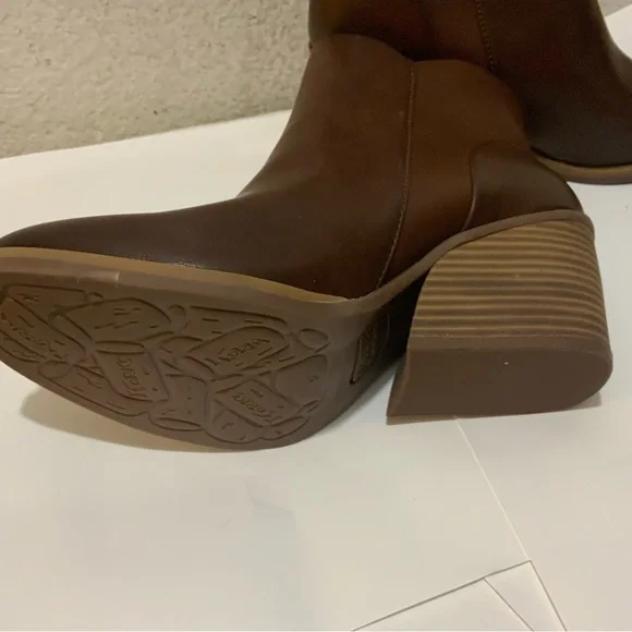 Korks Women Block Heel Western Ankle Booties Hattie Size US 7.5 M Brown